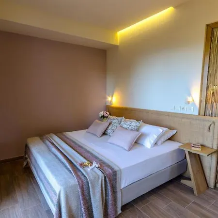 Forest Skiathos Трулос