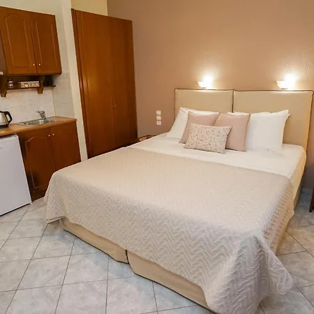 Forest Skiathos Трулос