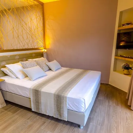 Forest Skiathos Apartment