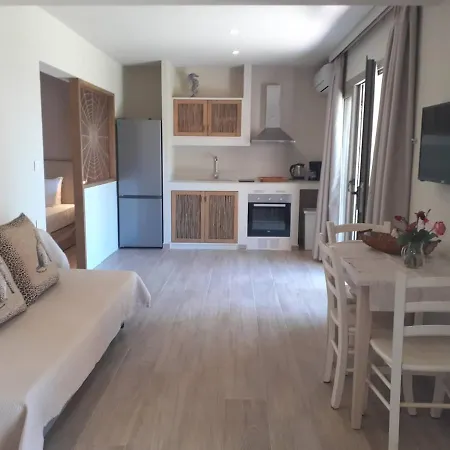 Forest Skiathos Apartment *