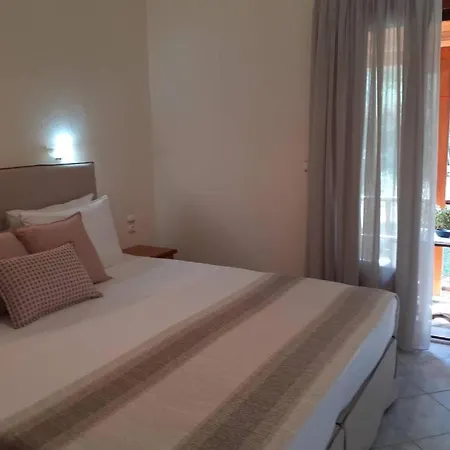 Forest Skiathos Apartment