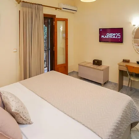 Forest Skiathos Apartamento Troulos