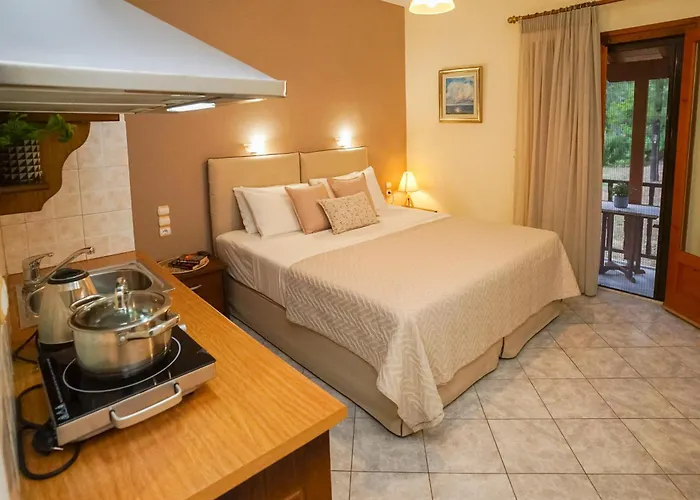 Forest Skiathos Apartment Troulos