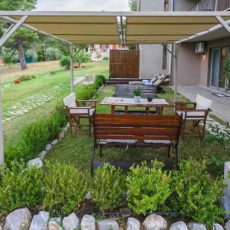 Forest Skiathos דירה